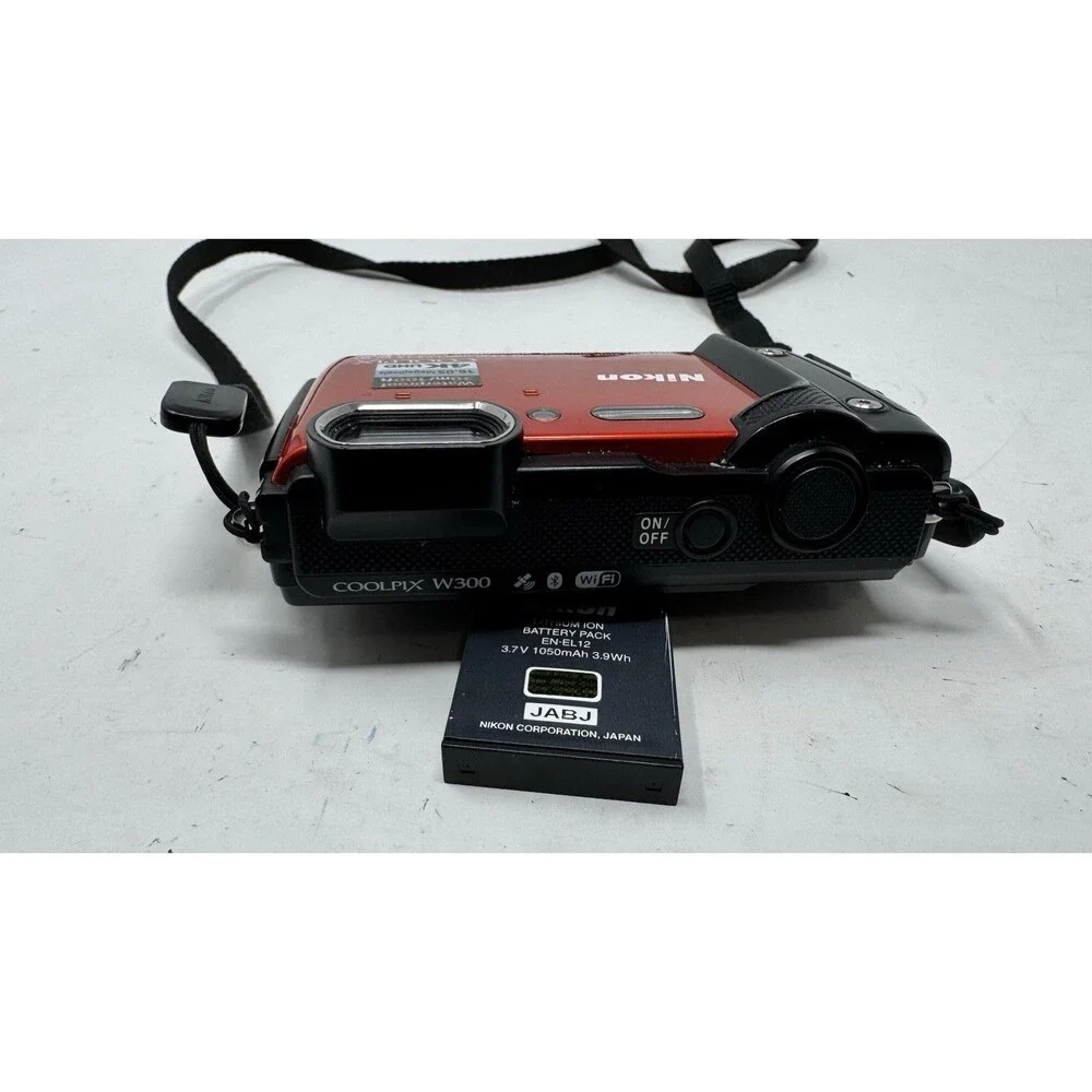 Nikon COOLPIX W300 16MP Compact Digital Camera Orange For parts-Doesnt Power on